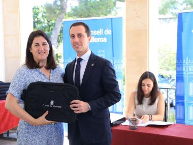 El Consell de Mallorca lliura 230 ordinadors portàtils a 46 ajuntaments amb càrrec als Fons Europeus Next Generation